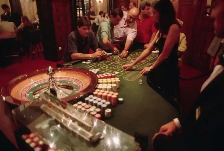betfuy Live Casino Real Dealer Baccarat Dragon Tiger HD Video ကစားခြင်း
